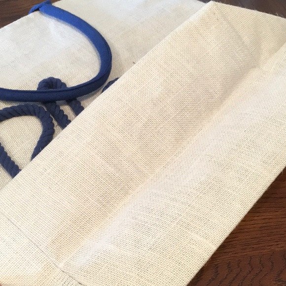 Tote - Picture 5 of 7